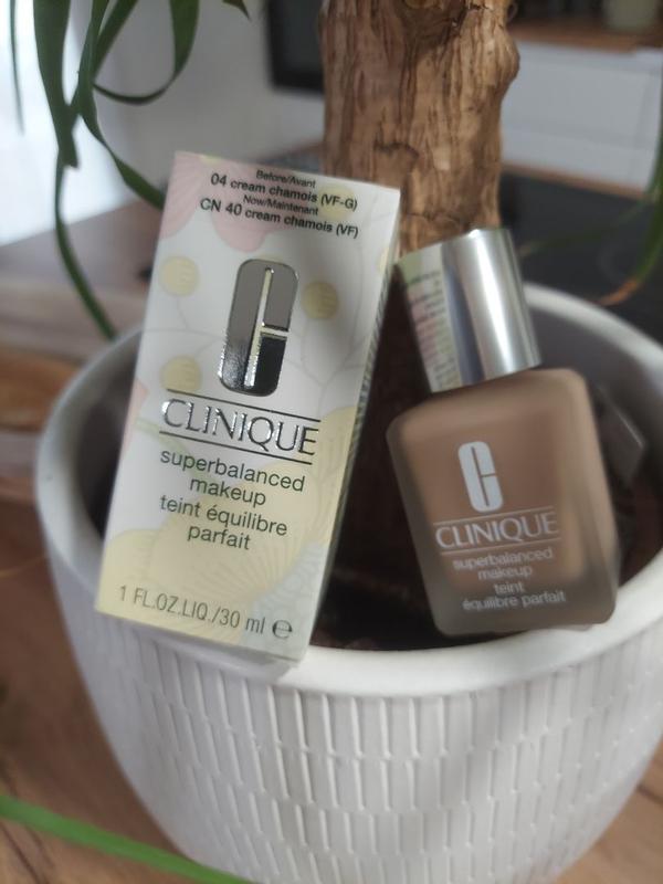 Clinique SUPERBALANCED Makeup 30ml (Various Shades) | LOOKFANTASTIC