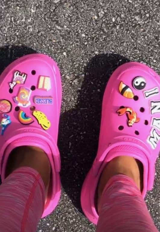 crocs crocs classic bae clog w Electric Pink （クロックス