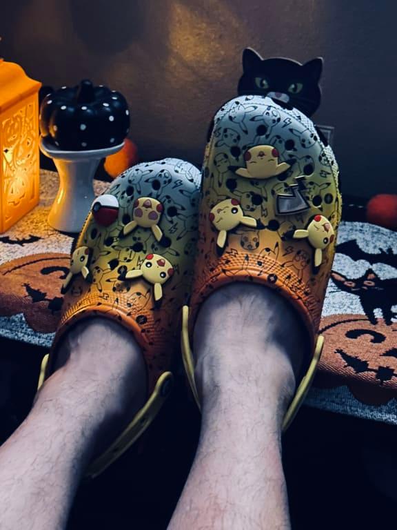 ポケモン　classic Crocs Classic Clog Pokémon Starter Pokémon (GS) - 211344-90H