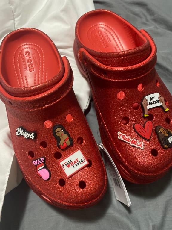 ☆送料無料☆ CROCS CLASSIC BAE GLITTER CLOG ☆ クロックス ベイ(Bae) 厚底クロッグ サンダル｜Crocs公式