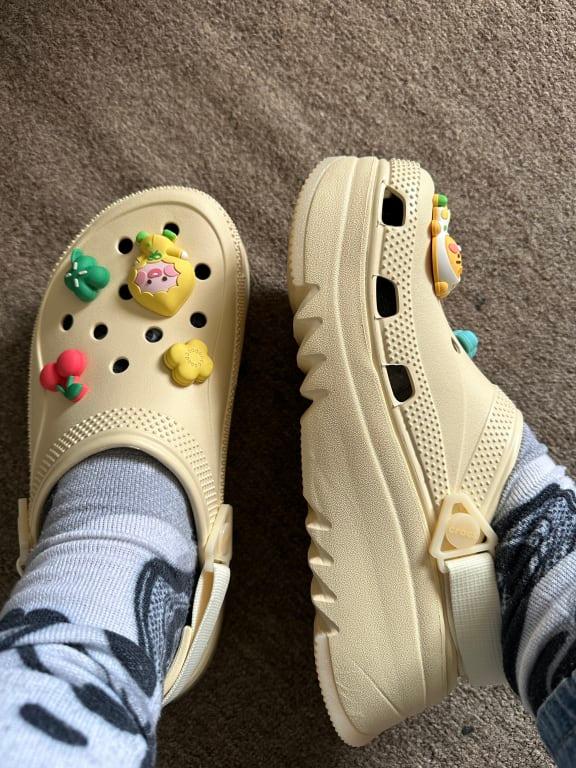 クロックス 黄色 24cm 美品CAPEROBBIN 厚底サンダル クロックス