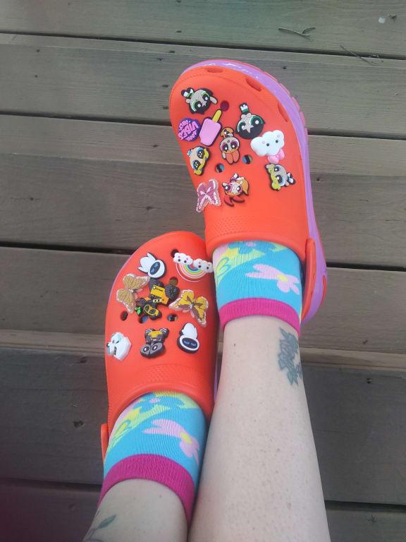 crocs★マイメロディ クロミ ストンプサンダル (22-27cm) クロックス マイメロディ アンド クロミ ストンプ サンダル メロ