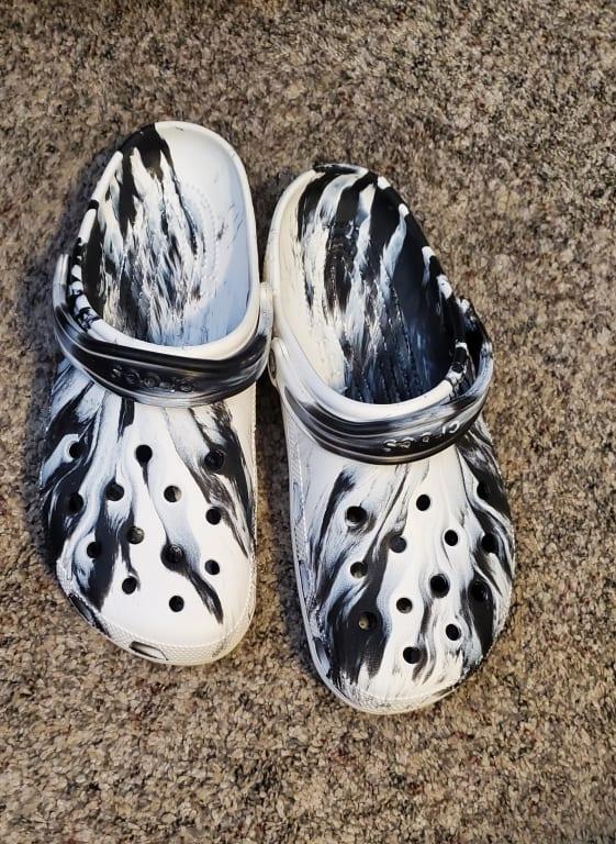 【クロックス】Crocs Classic Marbled Clog White Black ★人気 Crocs Classic Marbled Clog White | SOMEWHERE®