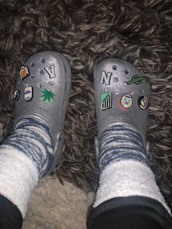 crocs ピンク クラッシュブーツ 新品未使用クロックスcrocsベージュピンクリボンブーツc10 17.5
