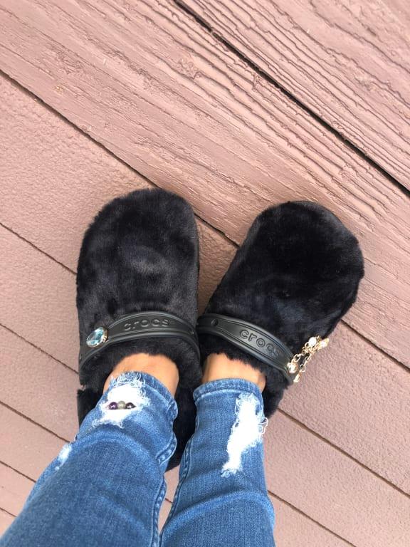 ⭐️新品⭐️ crocs Classic Fur Sure ブラック 23㎝ crocs Classic Fur Sure Black/Multi （クロックスクラシック