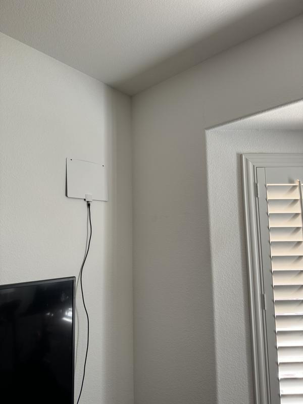 I tried it in the window but still having pixelation. Constantly drops channels.