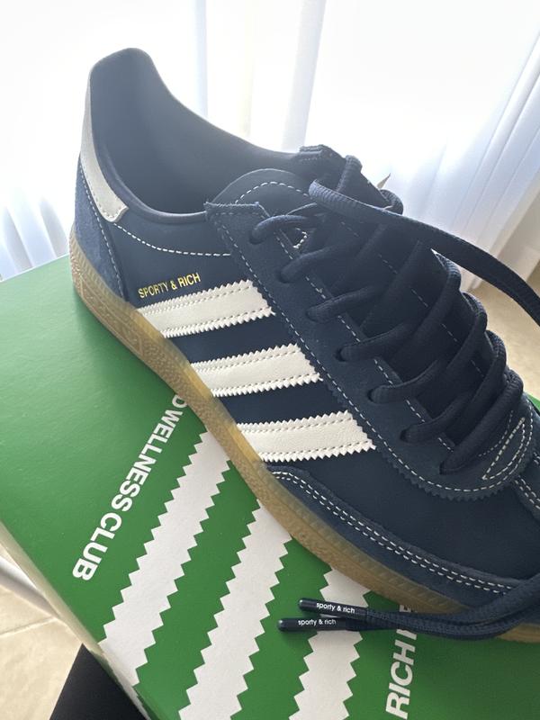 adidas HANDBALL SPEZIAL SPORTY & RICH NIGHT INDIGO/FOOT WEAR adidas HANDBALL SPEZIAL SPORTY & RICH NIGHT INDIGO/FOOT WEAR