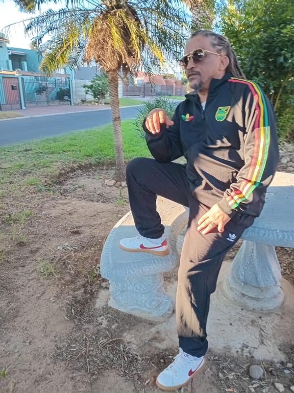 adidas JAMAICA X BOB MARLEY ORIGINALS TRACK TOP ブラック