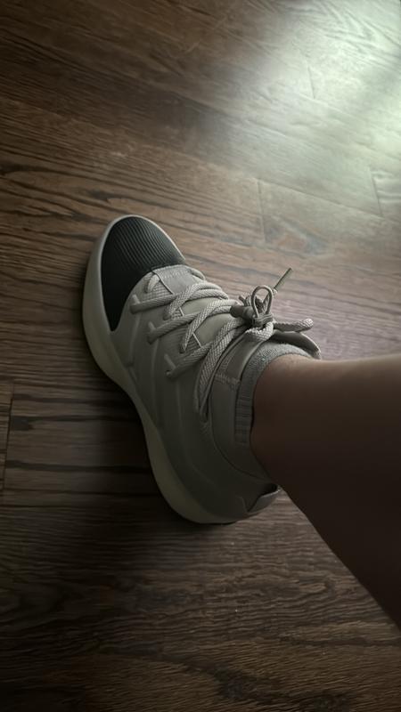 adidas FEAR OF GOD ATHLETICS I BASKETBALL SESAME/CARBON/SESAME