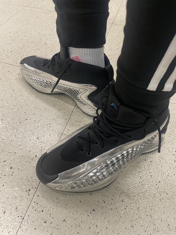 adidasアンソニー・エドワーズ ミッドグレー/ブラック　30cm adidas ANTHONY EDWARDS 1 CHROME BLACK/SILVER METALLIC/CORE