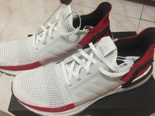 Adidas ultraboost hotsell 19 white red