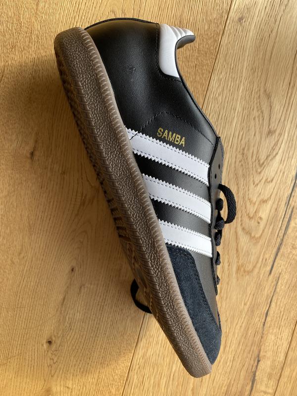 Adidas samba outlet quitscht