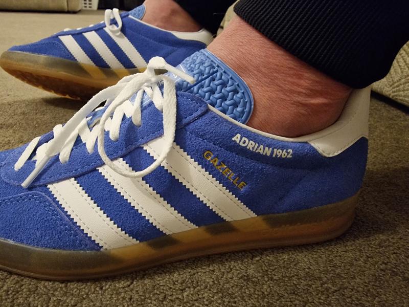 adidas GAZELLE INDOOR BLUE FUSION/FOOTWEAR WHITE/GOLD METALLIC