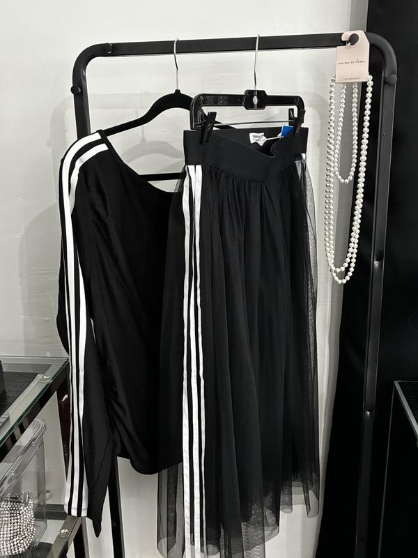 adidas ONE SHOULDER ASYMMETRIC TOP ブラック（アディダス ワン
