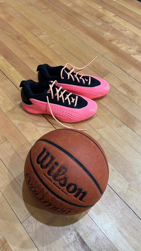 いま人気のアイテム adidas Anthony BLACK/SOLAR METALLIC/CORE IRON Low 1 Edwards シューズ(男性用)