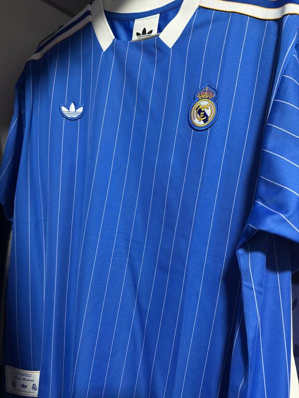 Review Thumbnail Image 0 179075847