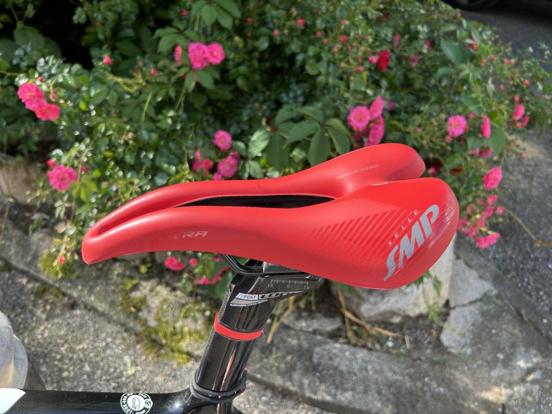 SMP Saddle EXTRA 275 X 140 mm Red