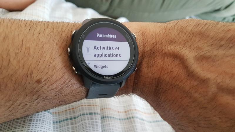 Montre GPS Garmin Forerunner 245 Noir avec Bracelet en Silicone