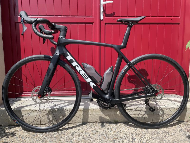 Trek Madone SL 5 Road Bike Shimano 105 12S 700 mm Black Gen. 8