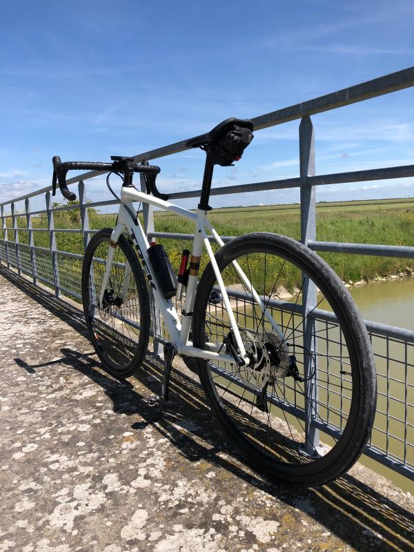 trek checkpoint al 3 gravel bike