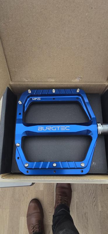 Burgtec Penthouse MK5 Flat Pedal - Steel Axle - Rhodium silver