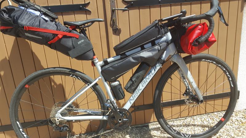 ZEFAL Z Adventure F8 Sacoche Guidon Velo et Bikepacking - Sac Etanche  Universel - Noir et Rouge, 8L