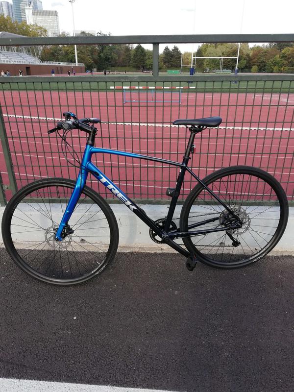 Trek FX 3 Disc Shimano Deore 10V 700mm Fitness Bike Alpine Blue to