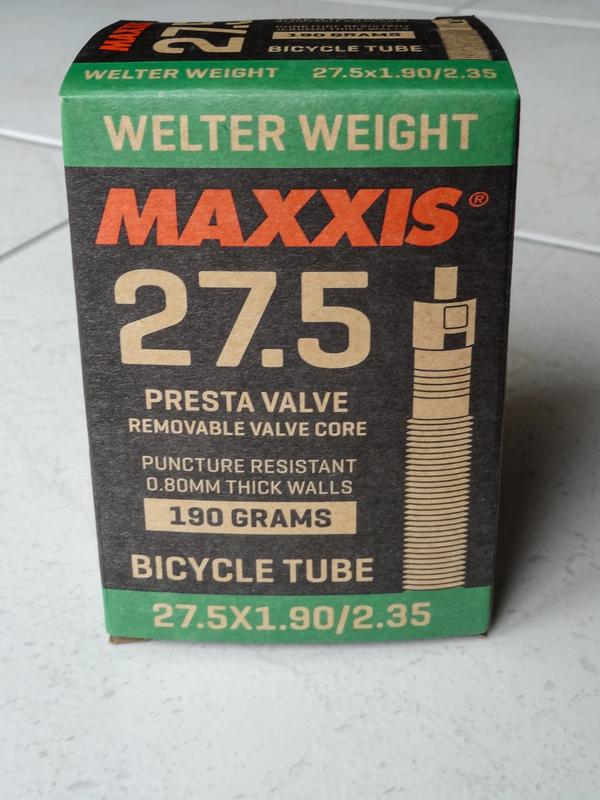 Chambre à Air Maxxis Flyweight - Valve Schrader (auto) - Taille 26 X 1.90/2.125 - Pour VTT Et Vélo Adulte