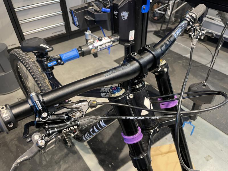 OneUp Aluminum 35 mm Handlebars Black | Alltricks.com