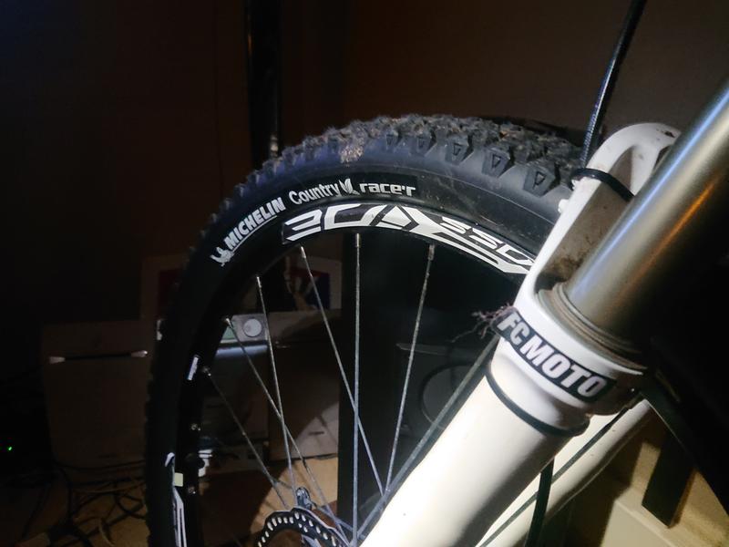 Pneu vélo 26x1.95 (47-559) Michelin Country Cross – Pièce VTT