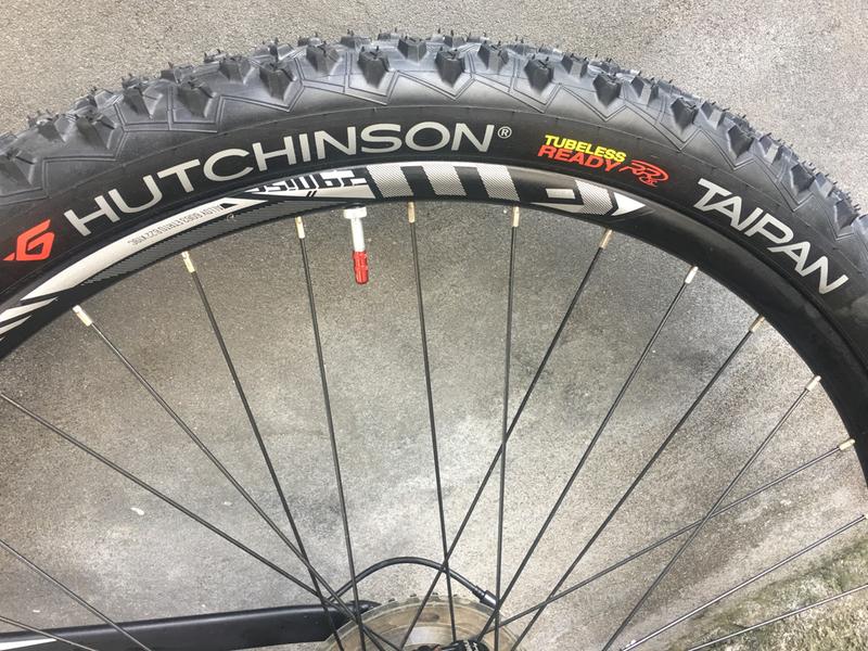 hutchinson taipan 27.5 x 2.35