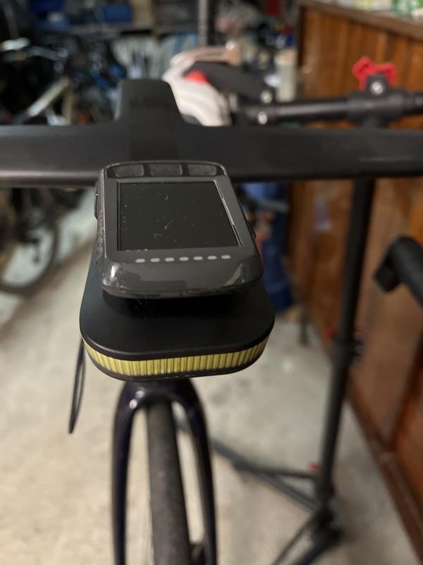 RAVEMEN FR300 USB-C Bike Frontlicht für Garmin/Wahoo Fahrradcomputer