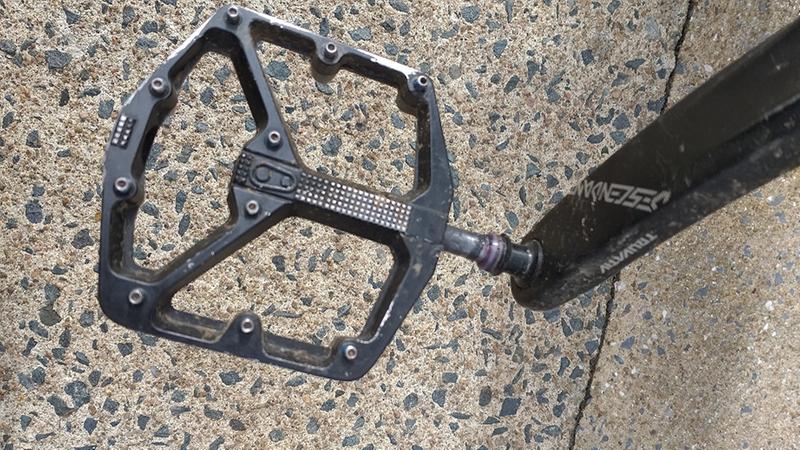 Paire De Pédales Crankbrothers Eggbeaters Ti VTT – Titane Rouge – Très Bon état, Roulements Fluides