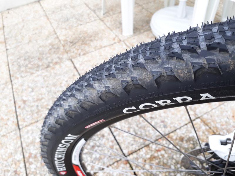 Lot Pneus VTT Hutchinson Kraken 29'' Tubeless Ready Souple Sideskin +  Préventif Protect'Air Max