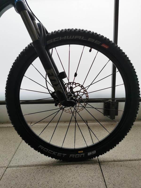 Valves de pneu Joe's Schrader pour tubeless, avec demonte obus (par 2) -  Roue et pneu vélo sur La Bécanerie