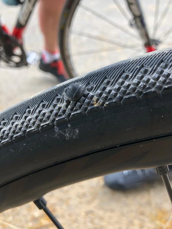 Pneumatico WTB Exposure 700x38c Tubeless - Leggero, Antiforatura, Gomma DNA, Nero