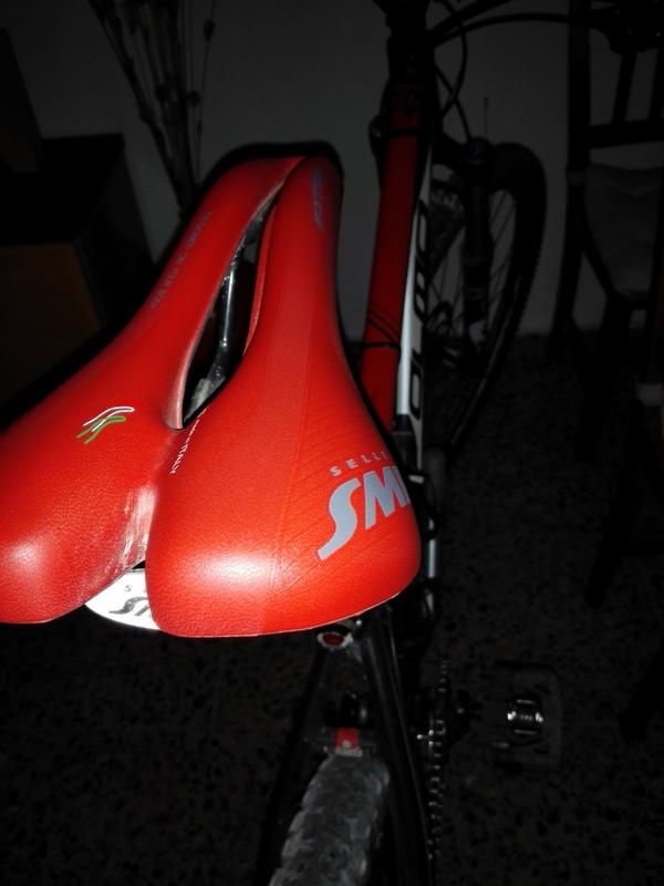 SMP Saddle EXTRA 275 X 140 mm Red | Alltricks.com