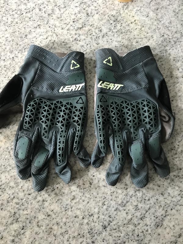 Leatt Glove MTB 4.0 Lite Black | Alltricks.com