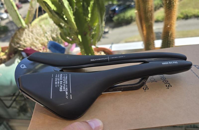 Prologo Nago R4 PAS Nack Black | Alltricks.com