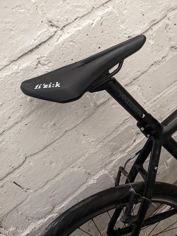Fizik Tempo Argo R5 Saddle Black | Alltricks.com