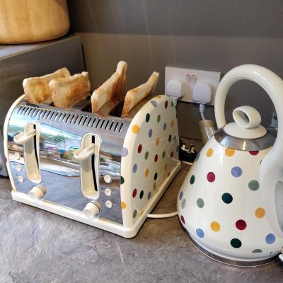 Argos Kettles Spotted Kettle And Toaster Set Argos Pink Kettle Hotsell