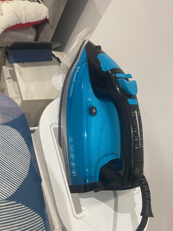 Russell Hobbs Colour Control Pro Steam Iron 27280