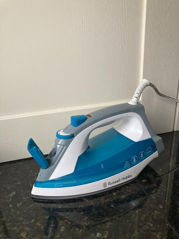 Russell hobbs 23590 light deals & easy steam iron