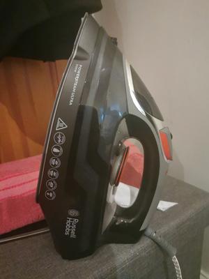 Russell hobbs 20630 powersteam deals ultra steam iron tesco