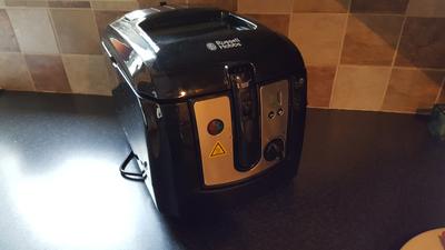 Russell Hobbs Digital Deep Fryer 24580 Review