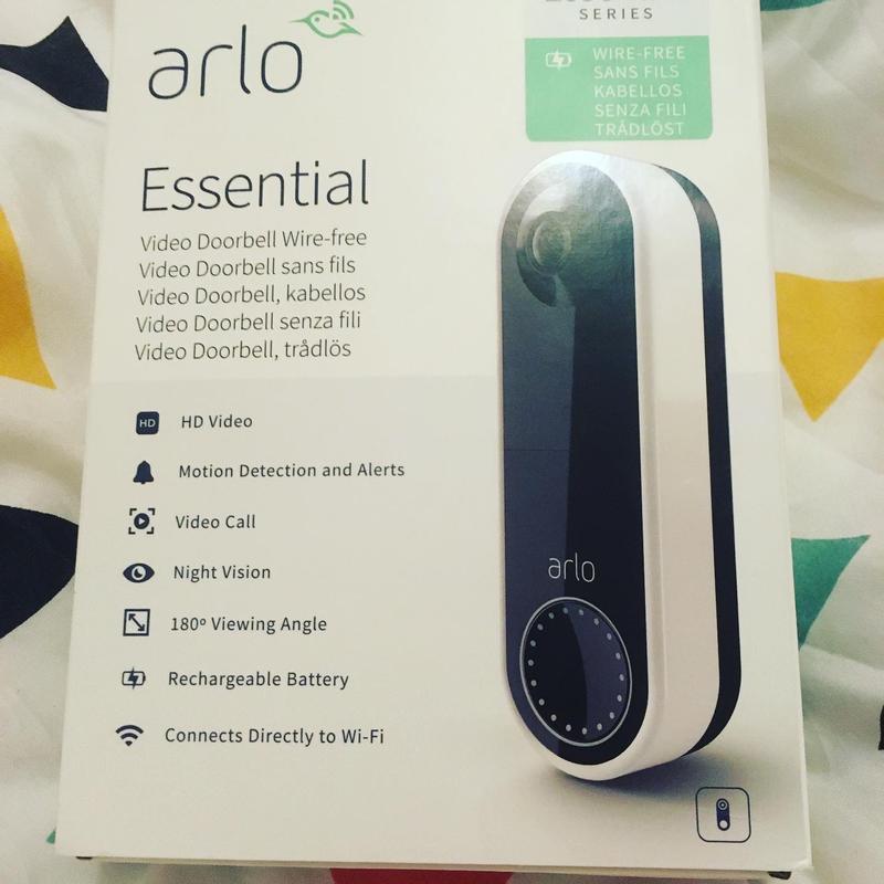 Arlo dévoile une sonnette vidéo sans fil qui permet de voir votre