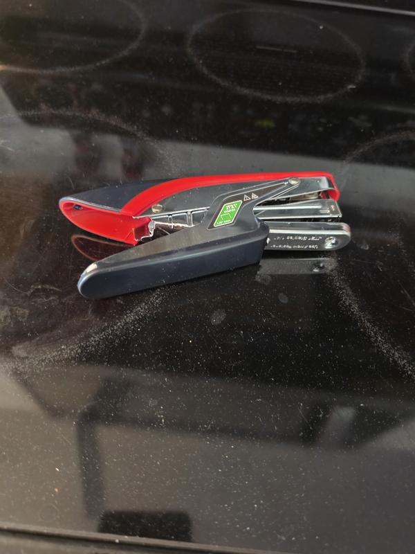 Plier stapler