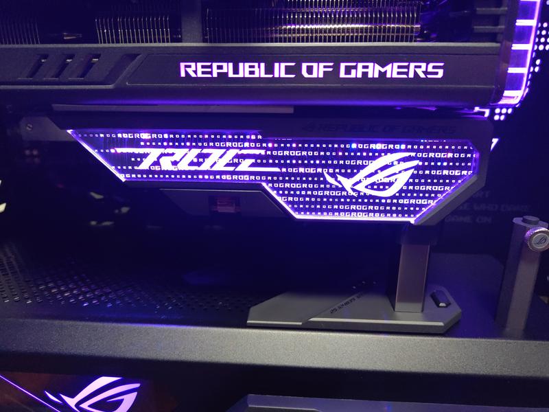 ROG Herculx Graphics Card Holder | ビデオカード | ROG Japan