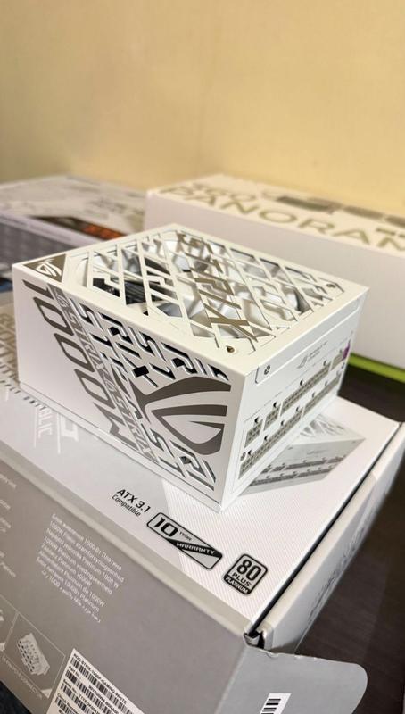 ROG Strix 1000W Platinum White Edition | ROG Strix | Gaming Power
