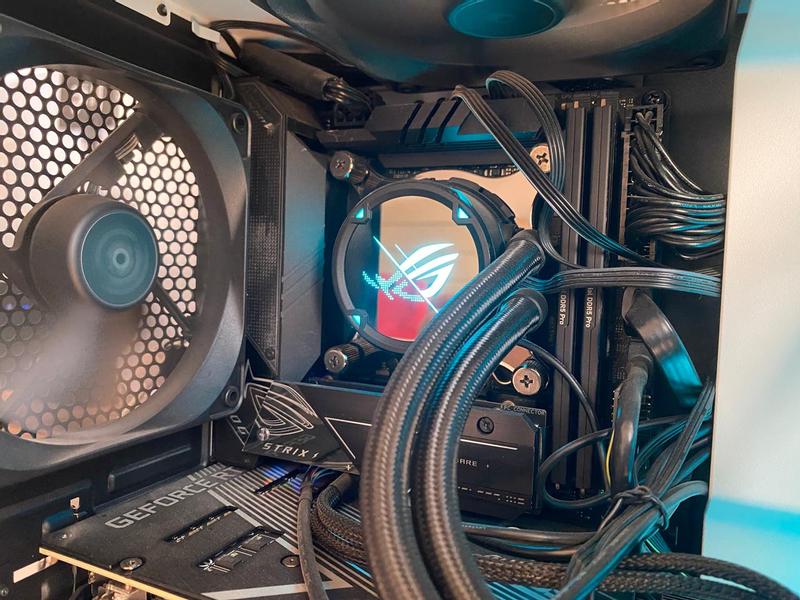 ROG STRIX LC II 240 ARGB
